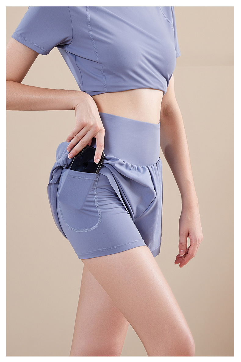 Bộ đồ đùi nữ thể thao đa năng gồm áo ngắn tay và quần đùi 2 lớp có túi nhỏ tiện dụng