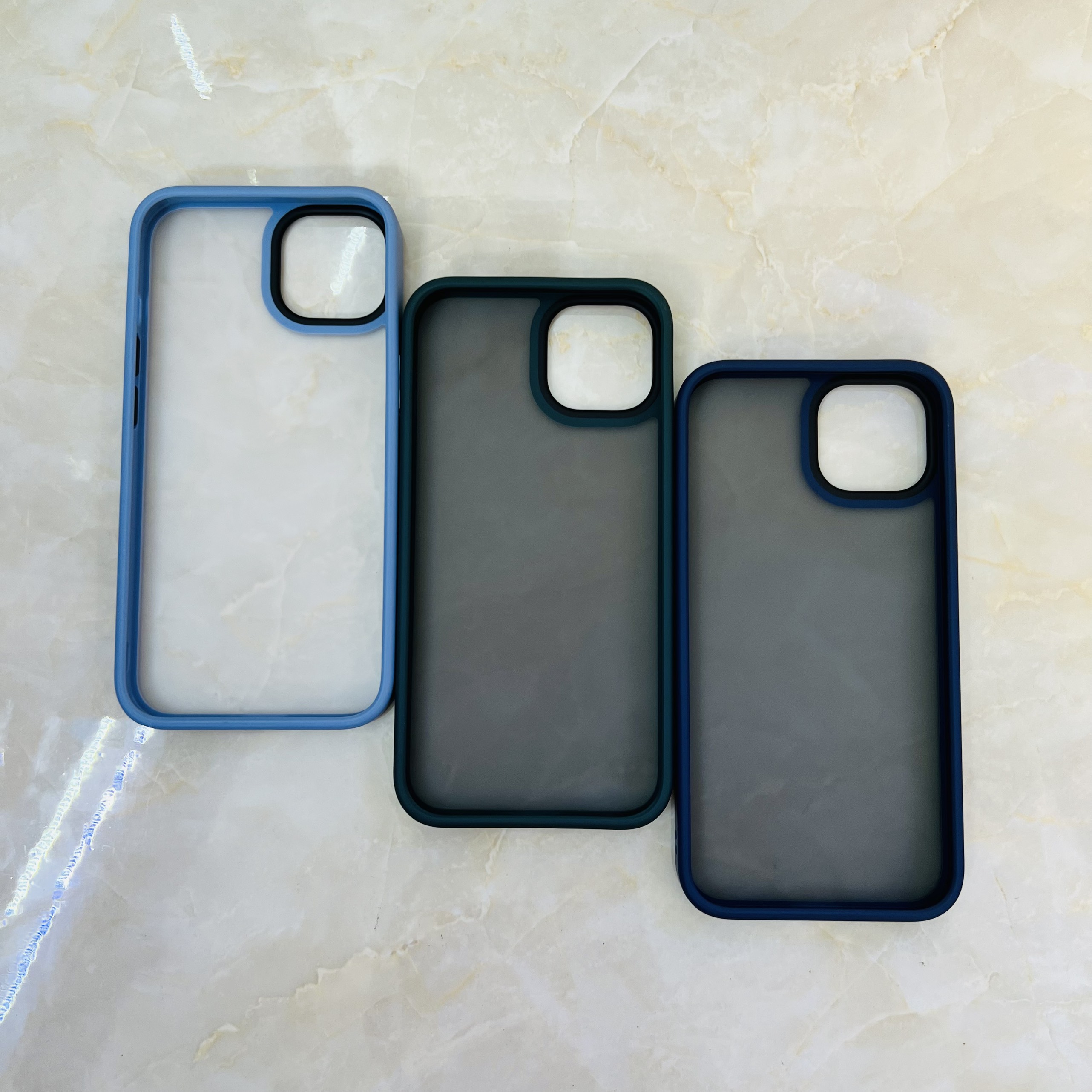 Ốp lưng dành cho iPhone 13 Likgus nhám viền màu - Hàng chính hãng
