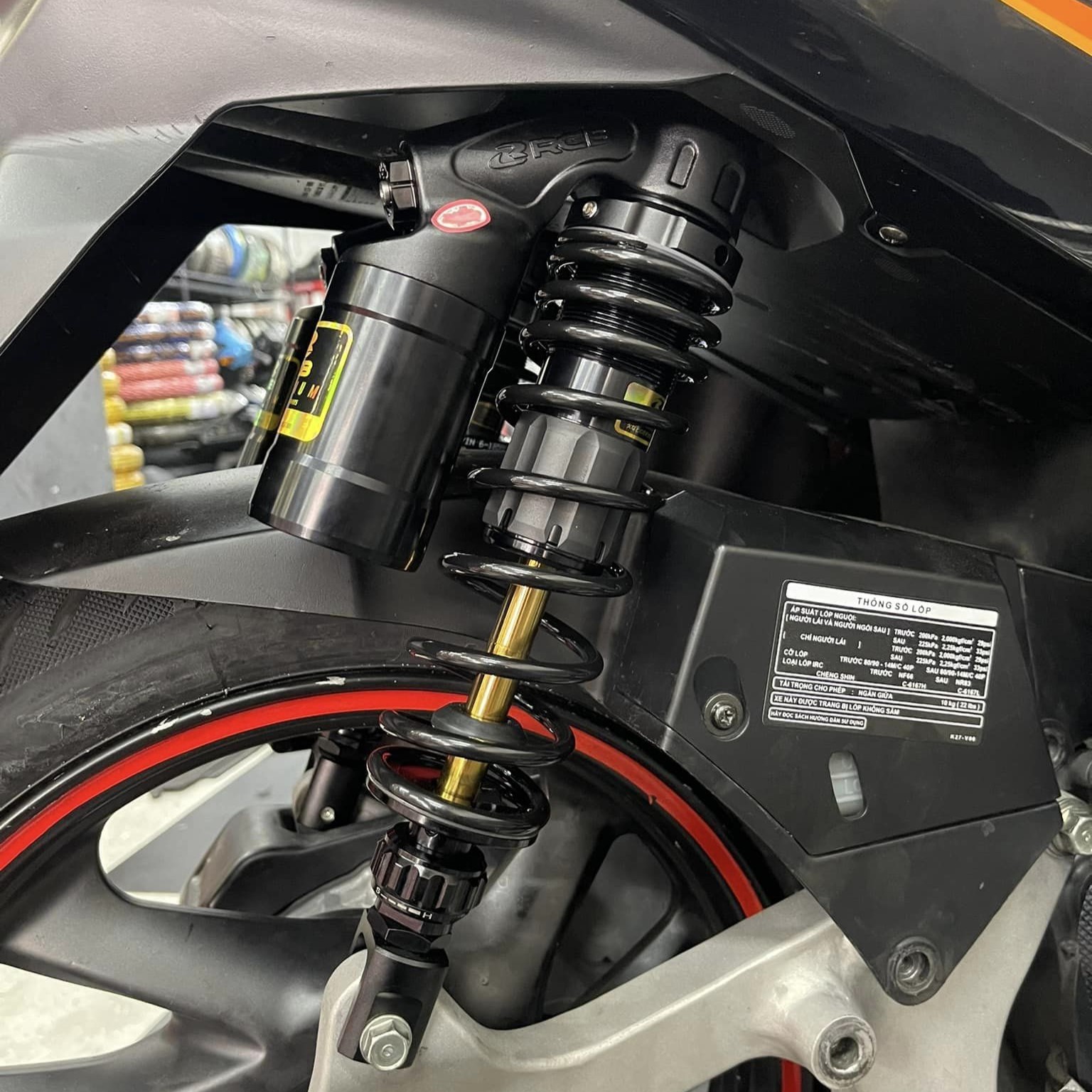 Phuộc RCB VD ty vàng cho AB 125 (2013 - 2019) chiều cao 320mm. Chính hãng. BH 12 tháng (070846)