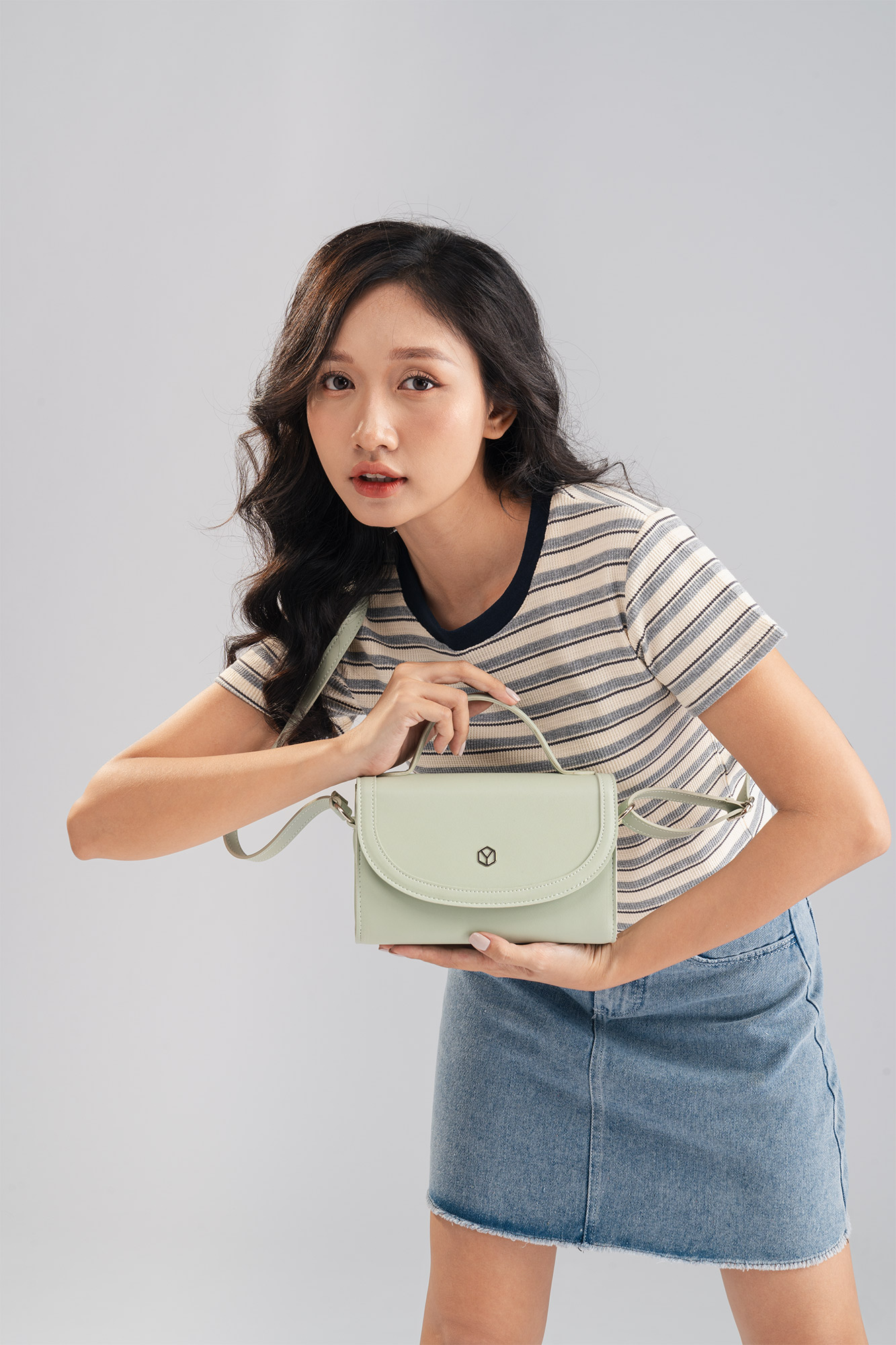 Túi Yuumy ( Thời trang nữ kiểu dáng trẻ trung size 21 - Túi đeo chéo da Seasand YN231 )