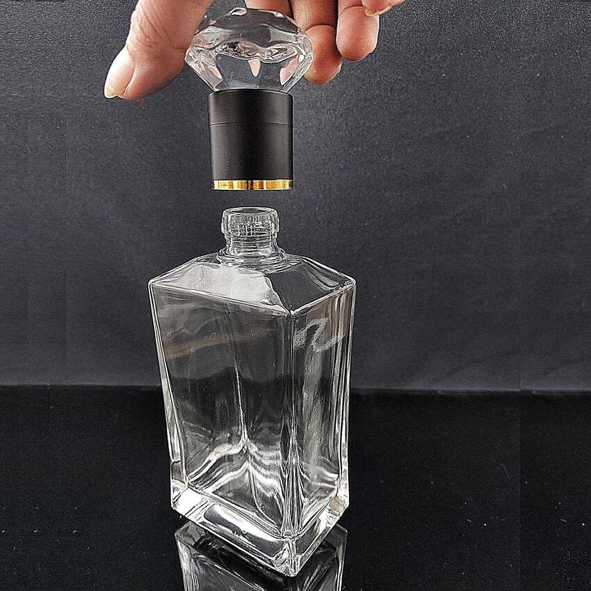 Bình Đựng Rượu Thủy Tinh 500ML hình hộp nắp đặc giác kim cương – Chai Đựng Rượu 500ML – Vỏ Chai Rượu Đẹp siêu trong
