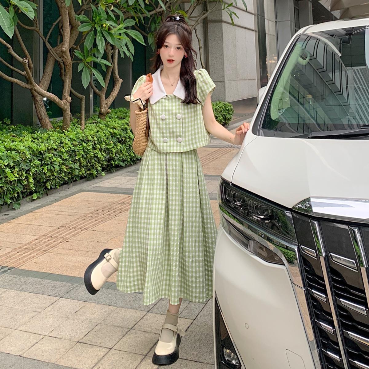 TOBE1SHOP Trang phục mùa hè kiểu Pháp, ca rô mềm mại, áo sơ mi hai hàng khuy, váy che thịt, váy nửa người gầy.