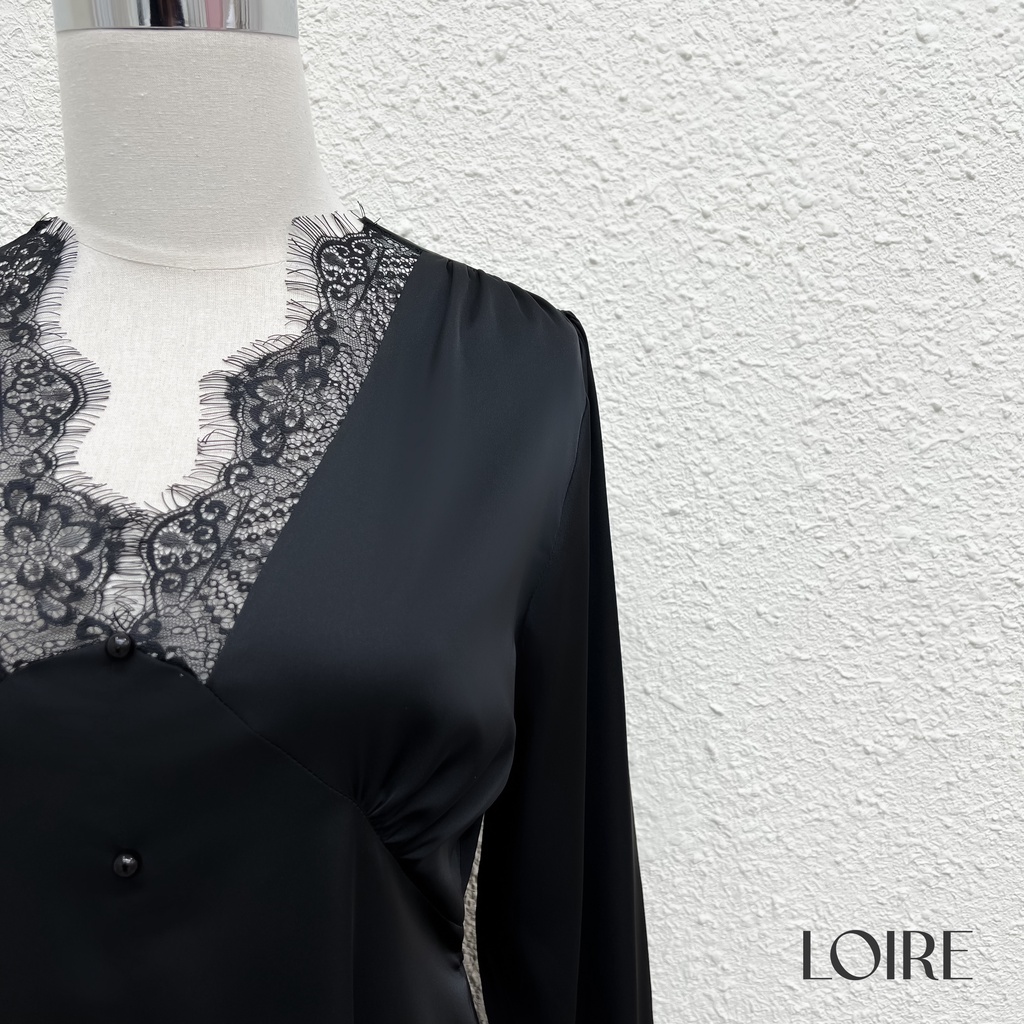 Váy Lụa Ren Cổ Tim Xẻ Tà Loirechic LSL34