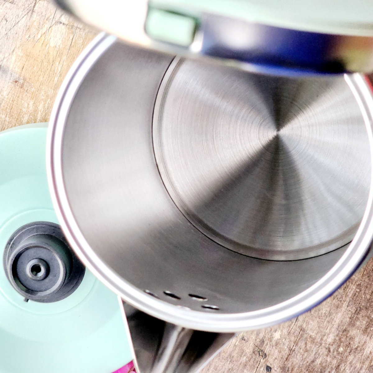 Ấm điện siêu tốc mini Bennix Thái Lan BN-008EK 0.8L màu xanh - Hàng chính hãng