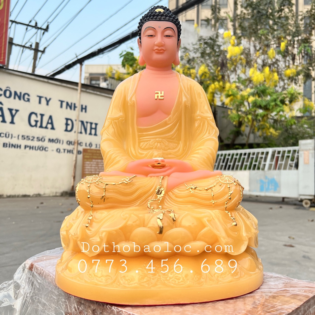 Tượng Phật Bổn Sư Thích Ca Mâu Ni bằng đá nhập khẩu cao cấp cao 40cm – Màu vàng thạch anh
