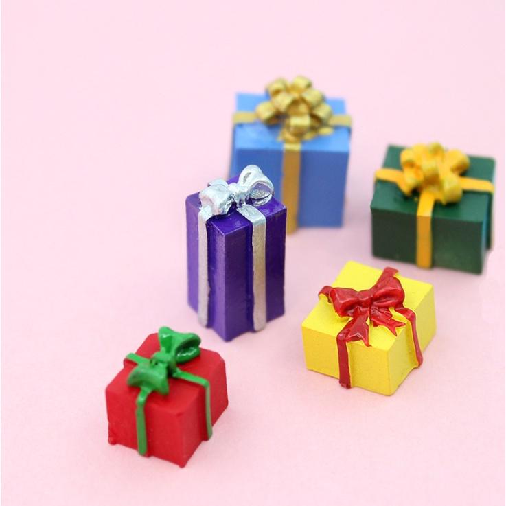 HN * Charm mô hình gói quà Giáng sinh cho các bạn trang trí tiểu cảnh, nhà búp bê, DIY