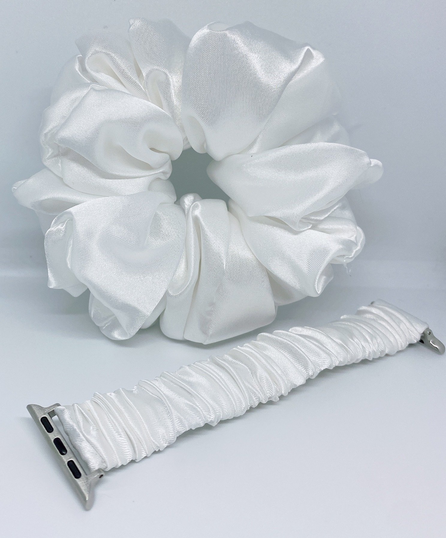Combo dây đồng hồ kim, đồng hồ apple watch và dây cột tóc scrunchies phi lụa, sang trọng