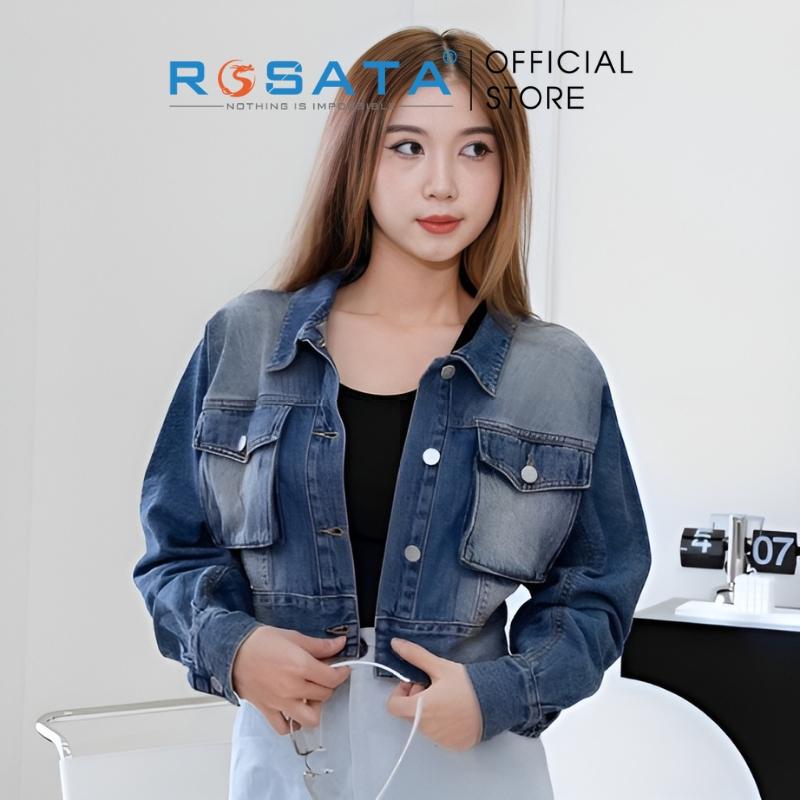 Áo khoác nữ ROSATA K27 tay dài 2 túi hộp nắp vuông form croptop jean xanh đậm xuất xứ Việt Nam