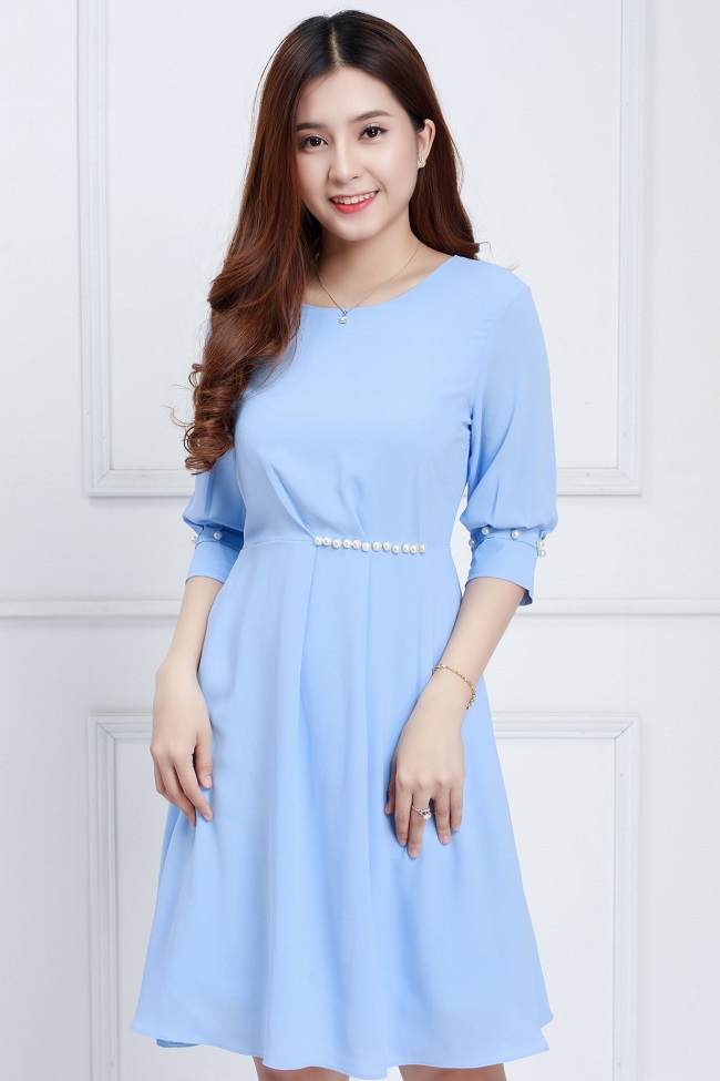Đầm xòe tay lỡ đính ngọc