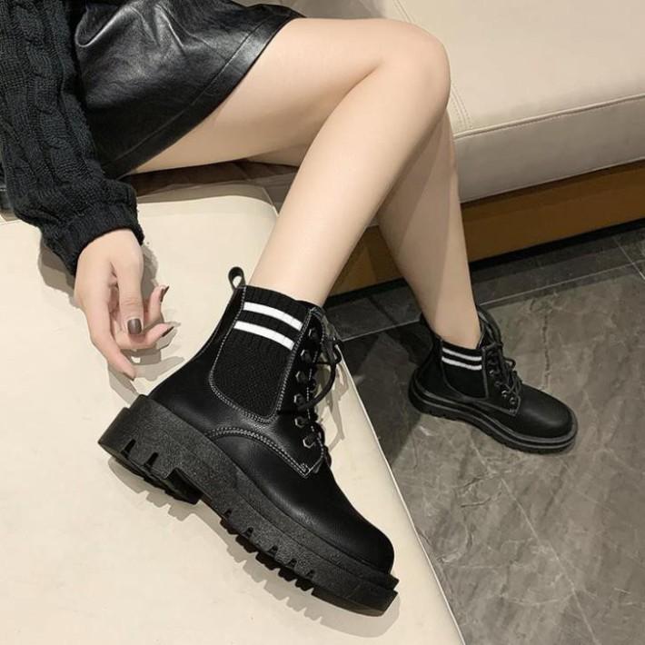 Giày bốt cổ thấp Martin cho nữ, boots cổ thấp có dây màu đen cổ tròn phối len