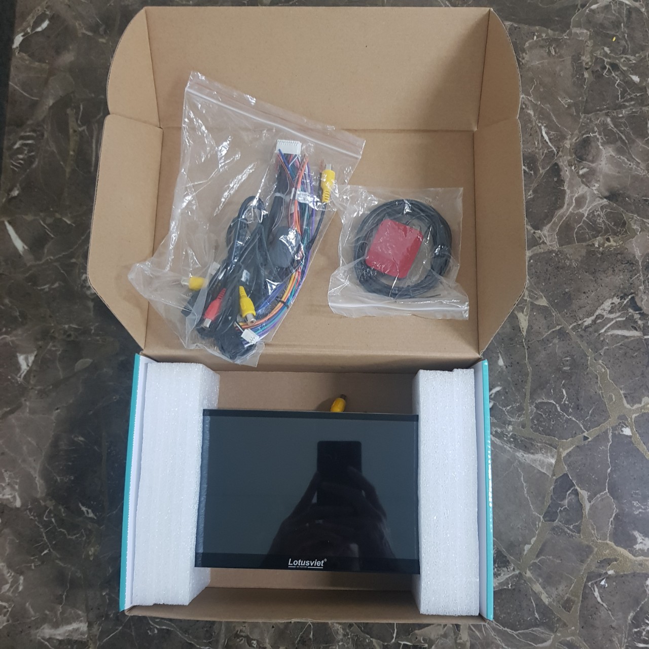 Màn hình DVD Android cao cấp 9-10 inch Wifi, 4G dùng cho tất cả các loại xe ô tô Ram 2, Rom 32G LV–AD900