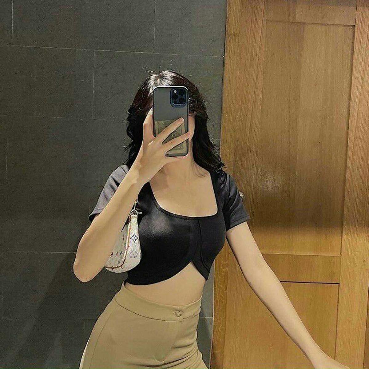 ÁO CROPTOP KIỂU CỔ U KHOÉT THÂN ÔM BODY