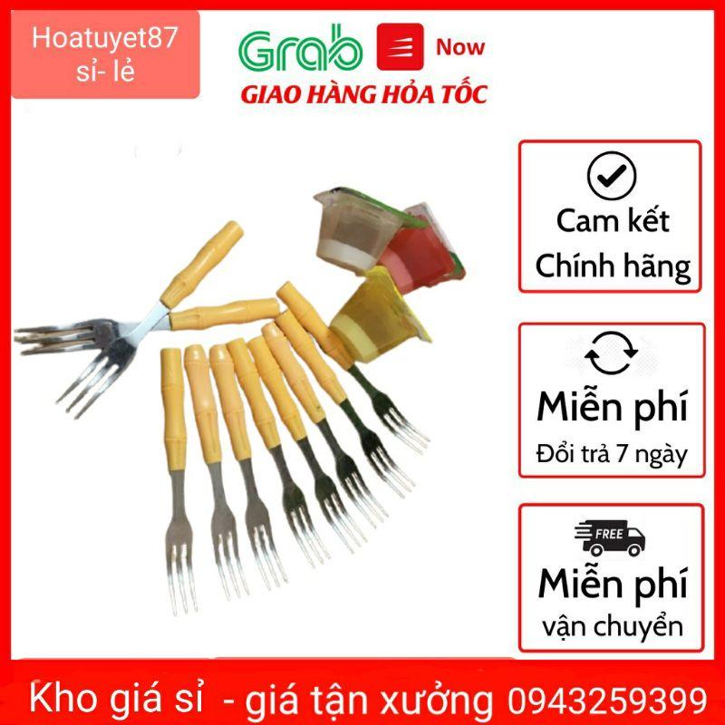 Rĩa ăn hoa quả bằng inox cán nhựa loại đẹp