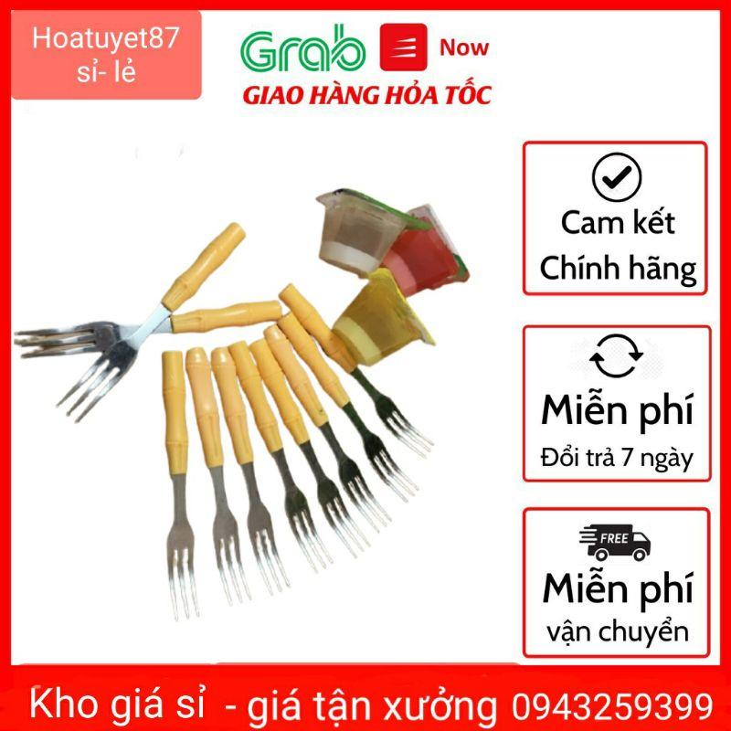 Rĩa ăn hoa quả bằng inox cán nhựa loại đẹp