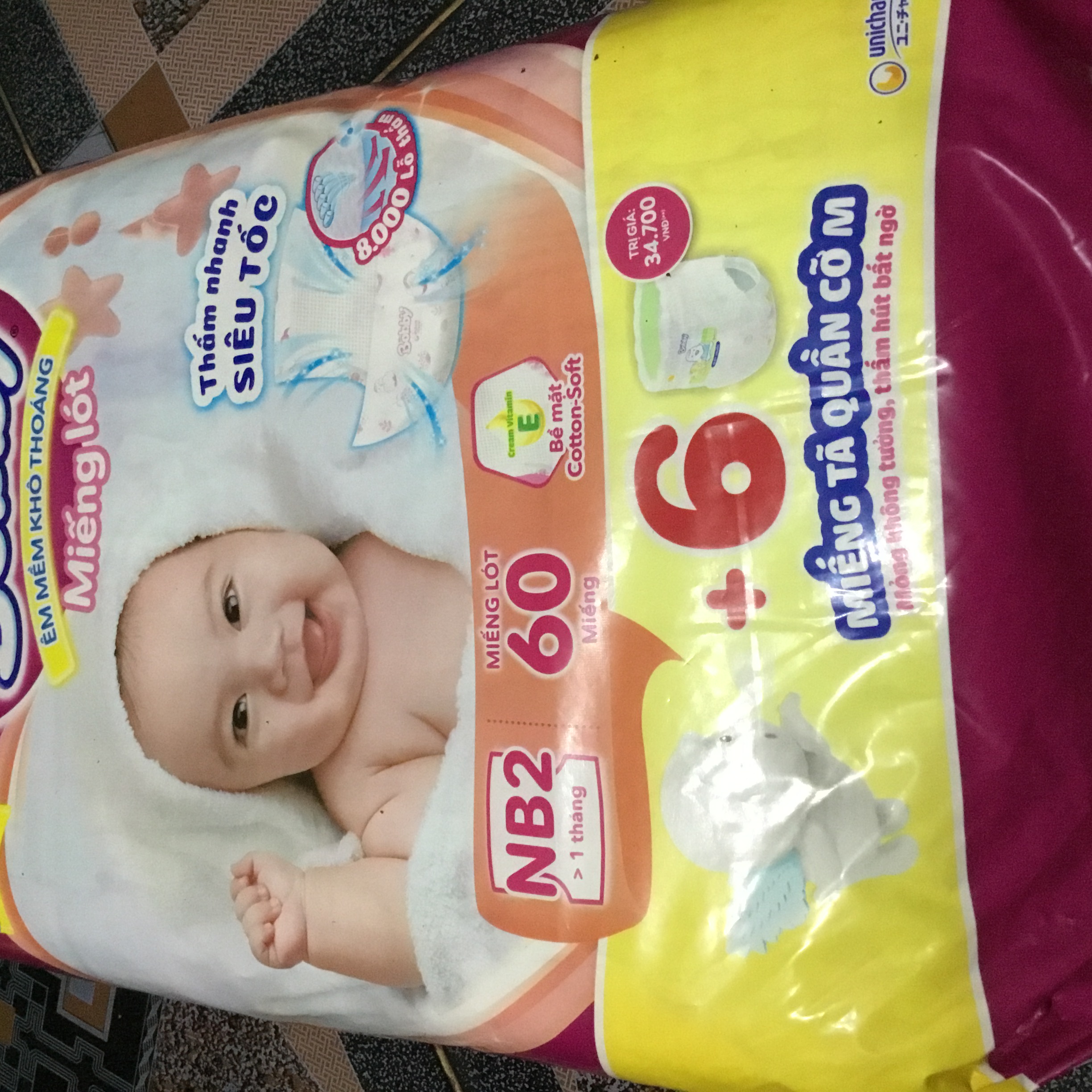 Tặng thêm 6 miếng tã quần size M- Miếng lót sơ sinh Bobby NB2 60 miếng (Newborn 2 60 miếng)- Date luôn mới