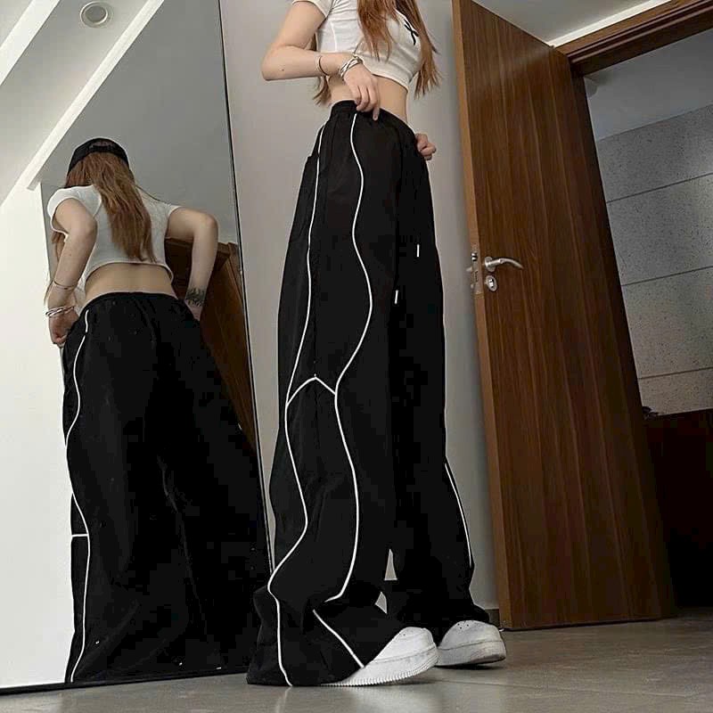 Quần dài ống rộng chất dù đen phối viền trắng jogger line phối trắng dành cho nam nữ hàng unisex FAFIC STUDIO, Quần Dù Sidelines Parachute Pants Ống Rộng Túi Hộp Unisex Nam Nữ Local Brand