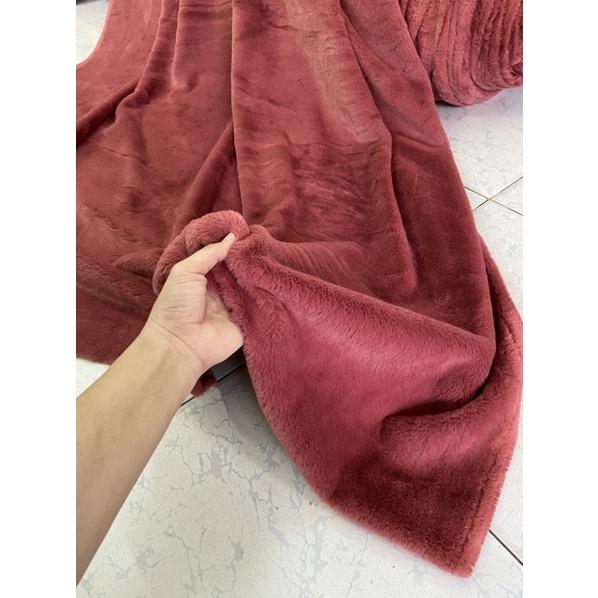 Thảm lông màu hồng dâu và hồng đất mịn