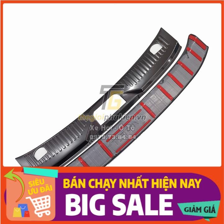 Bộ Ốp bậc cốp Ford Everest vân Carbon