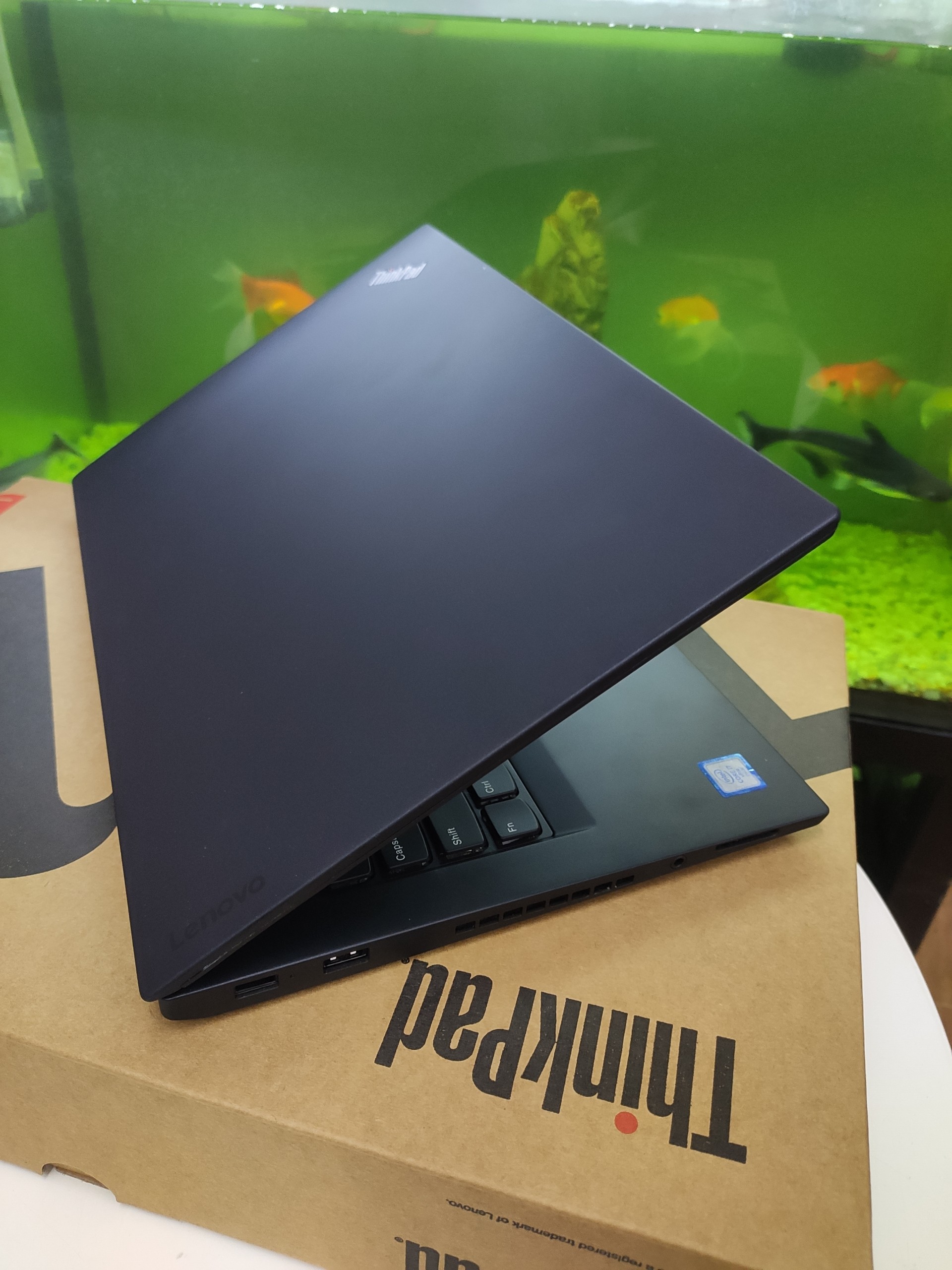 laptop Lenovo Thinkpad T470S ( Core i7 - 6700U / Ram 8GB DDR4 / SSD NVME 256Gb / Card Intel HD Graphics 620 / Màn hình 14 inch ) Mỏng nhẹ , Chạy siêu nhanh - HÀNG CHÍNH HÃNG