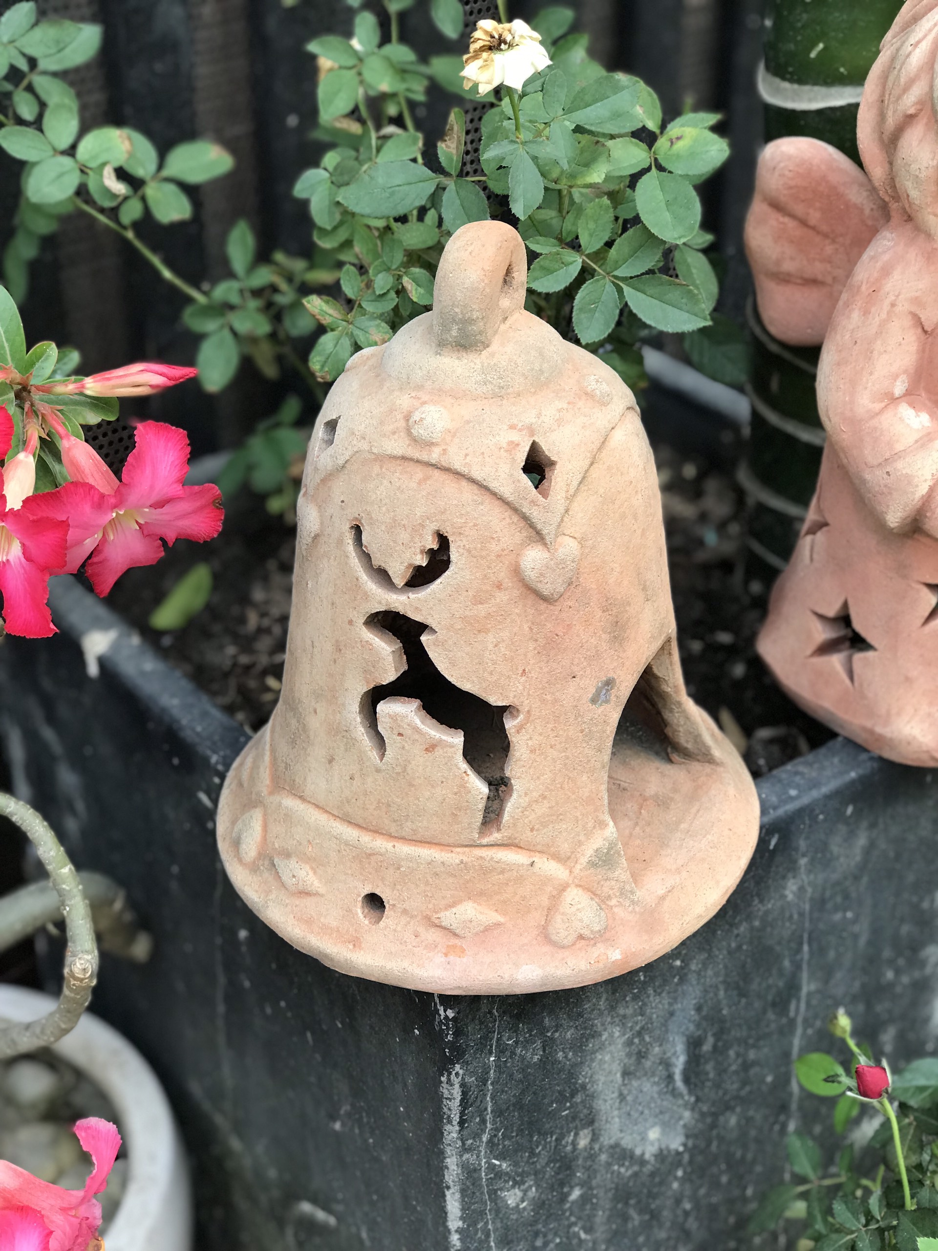CHUÔNG GỐM ĐẤT NUNG TRANG TRÍ