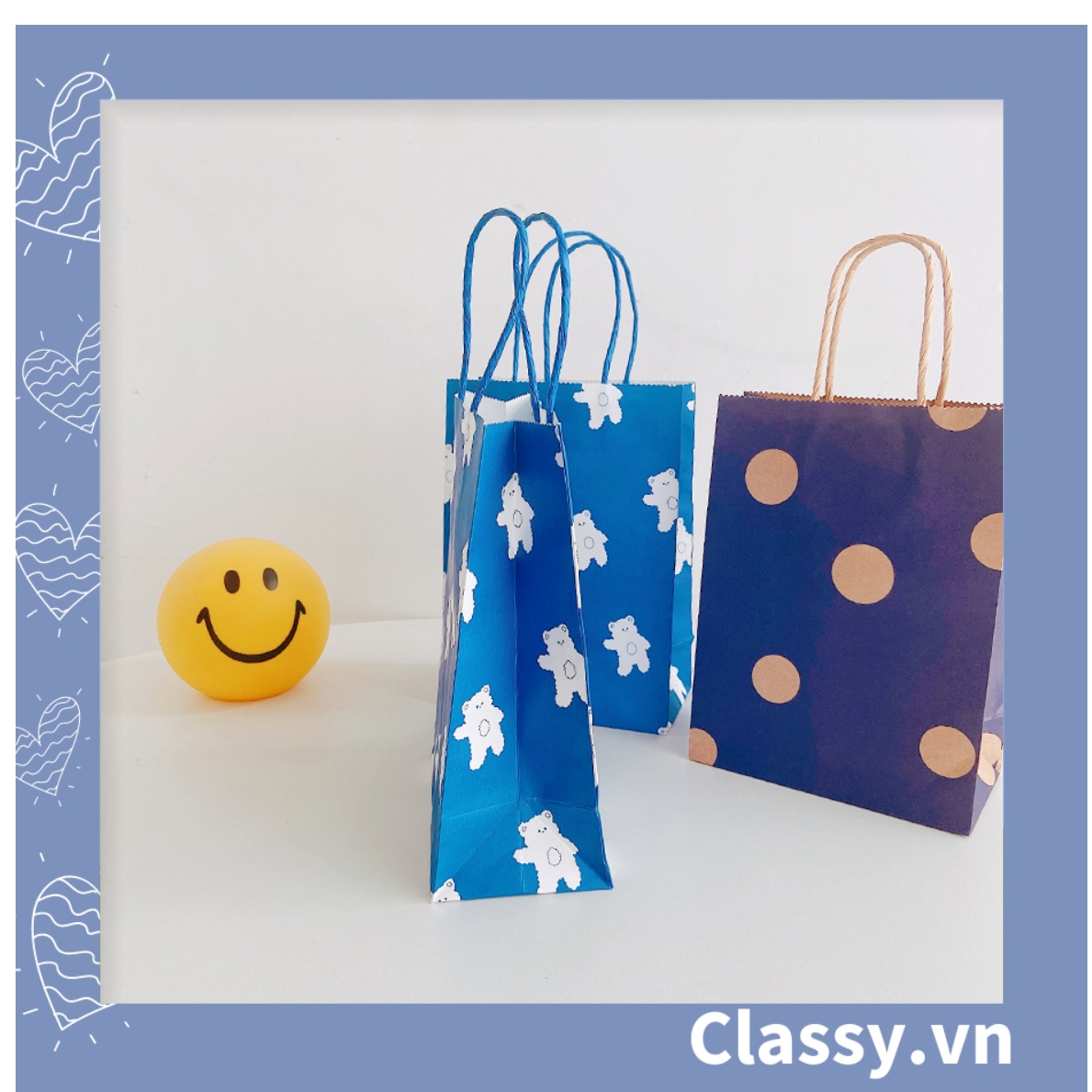 Túi giấy Classy quai xách Classy chú gấu màu xanh dương Q1350