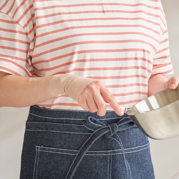 Đai Bảo Vệ Cổ Tay Loại Mềm Phiten Nano Metax Wrist Supporter Soft Type