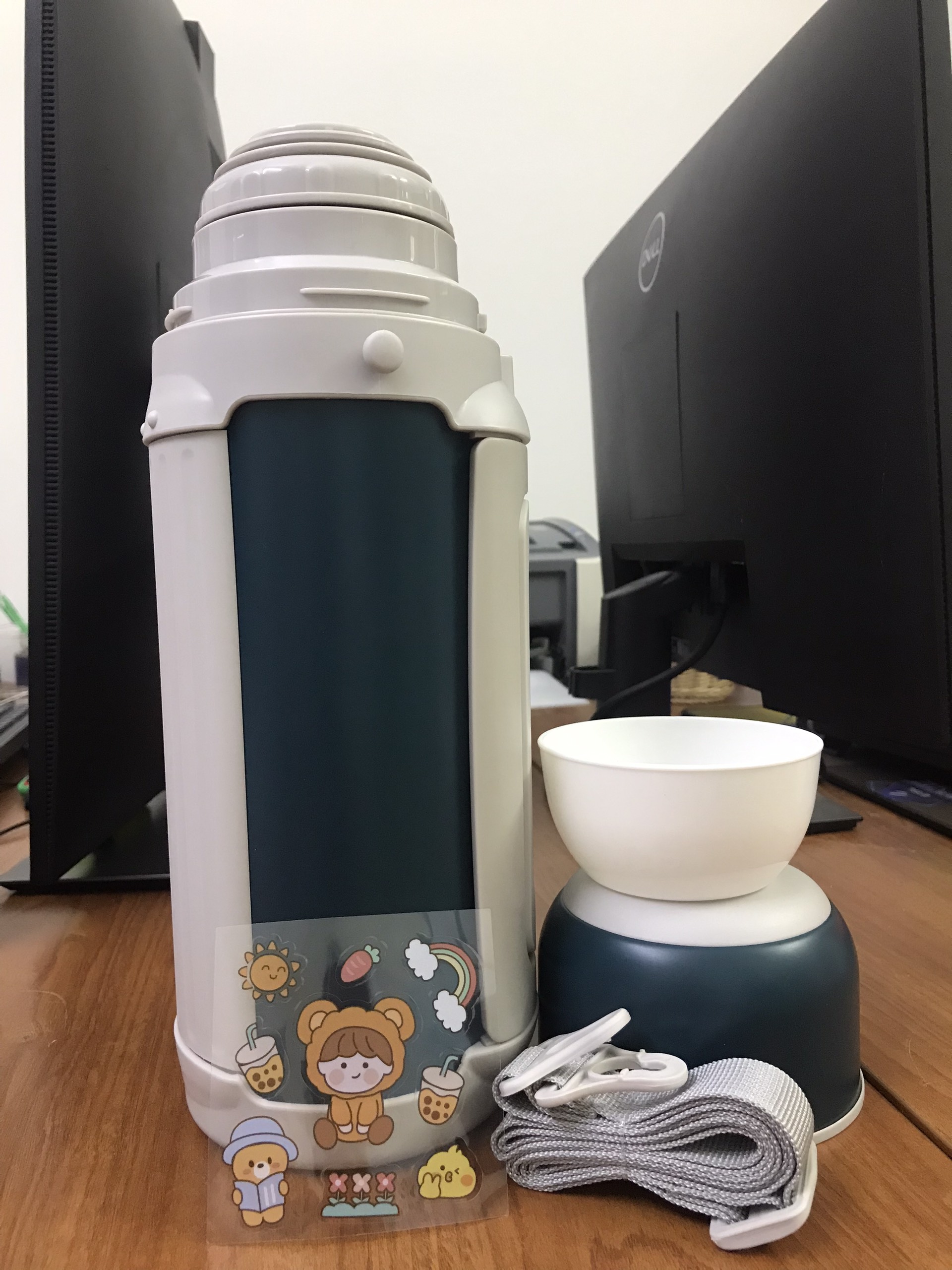 BÌNH Ủ CHÁO GIỮ NHIỆT 1500ML - A06-BK3183 TẶNG HÌNH DÁN
