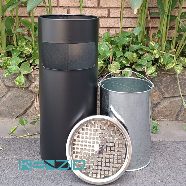 Thùng rác gạt tàn K-A35-A - Màu Đen của KENZIO