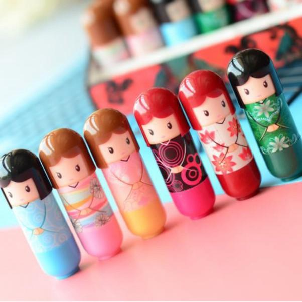 Son Thỏi Dưỡng Môi Búp Bê Kimono LipBalm