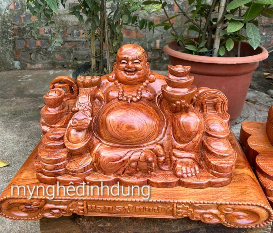Tượng phật di lặc để bàn tiếp khách bằng gỗ hương đá kt 40×23×22cm
