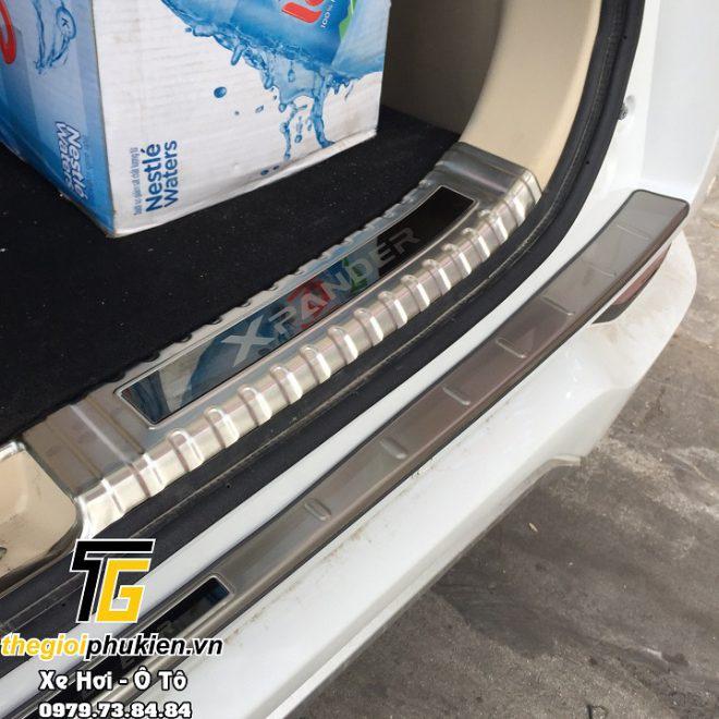 Bộ sản phẩm ỐP BẬC CỐP VÀ BẬC CỬA Inox xe Mitsubishi Xpander