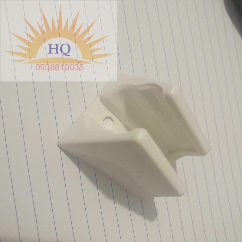 Đế cài gác vòi sen, vòi xịt nhựa trắng kèm ốc vít