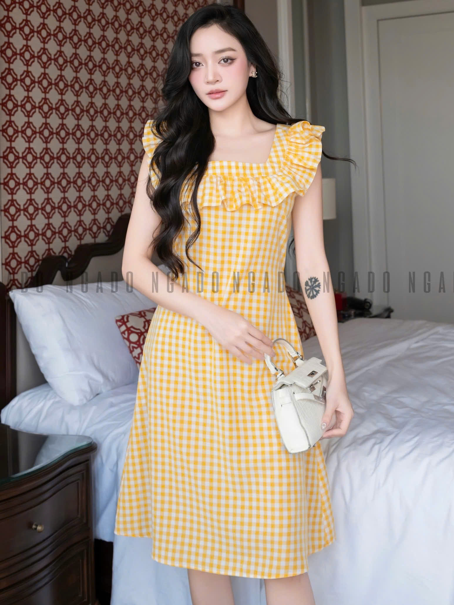 Đầm caro vàng phối cổ nhún NGADO , đầm caro , đầm kẻ ,  đầm dạo phố
