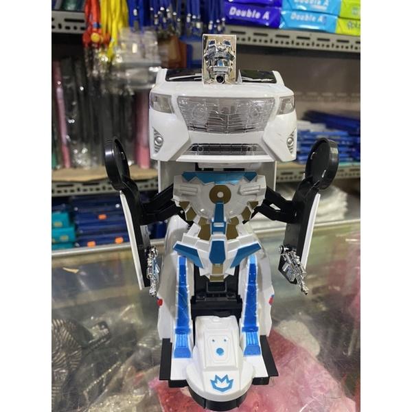 Ô tô cứu thương biến hình thành transformer robot