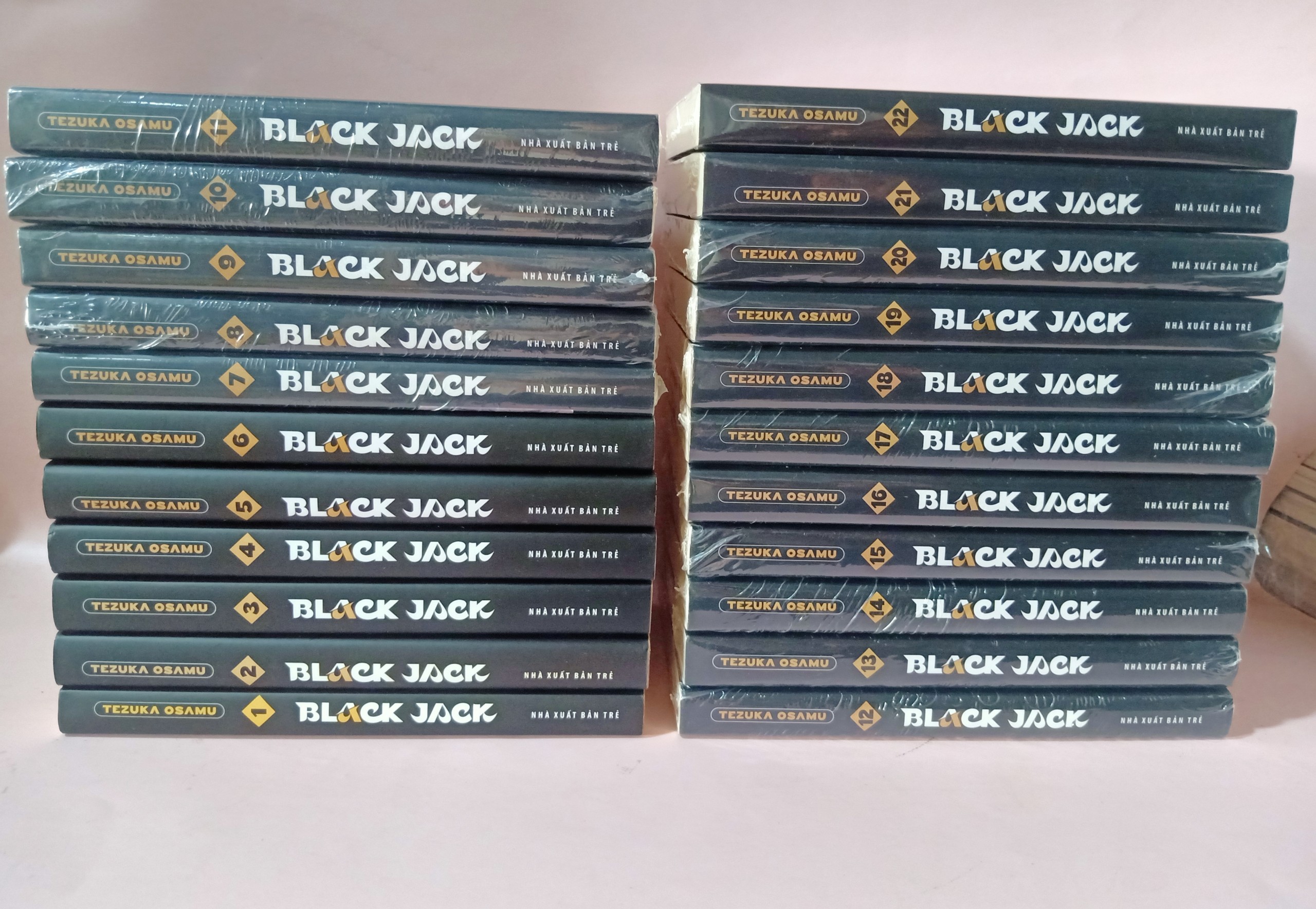 Truyện Tranh - Black Jack Trọn Bộ 22 Tập - NXB Trẻ