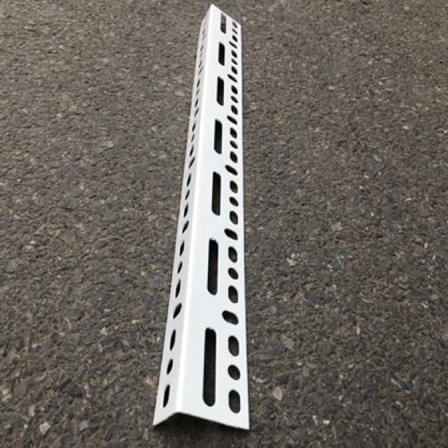 Sắt kệ v lỗ ,dài 70cm,sắt v lỗ giá rẻ,sắt thanh v lỗ chữ L