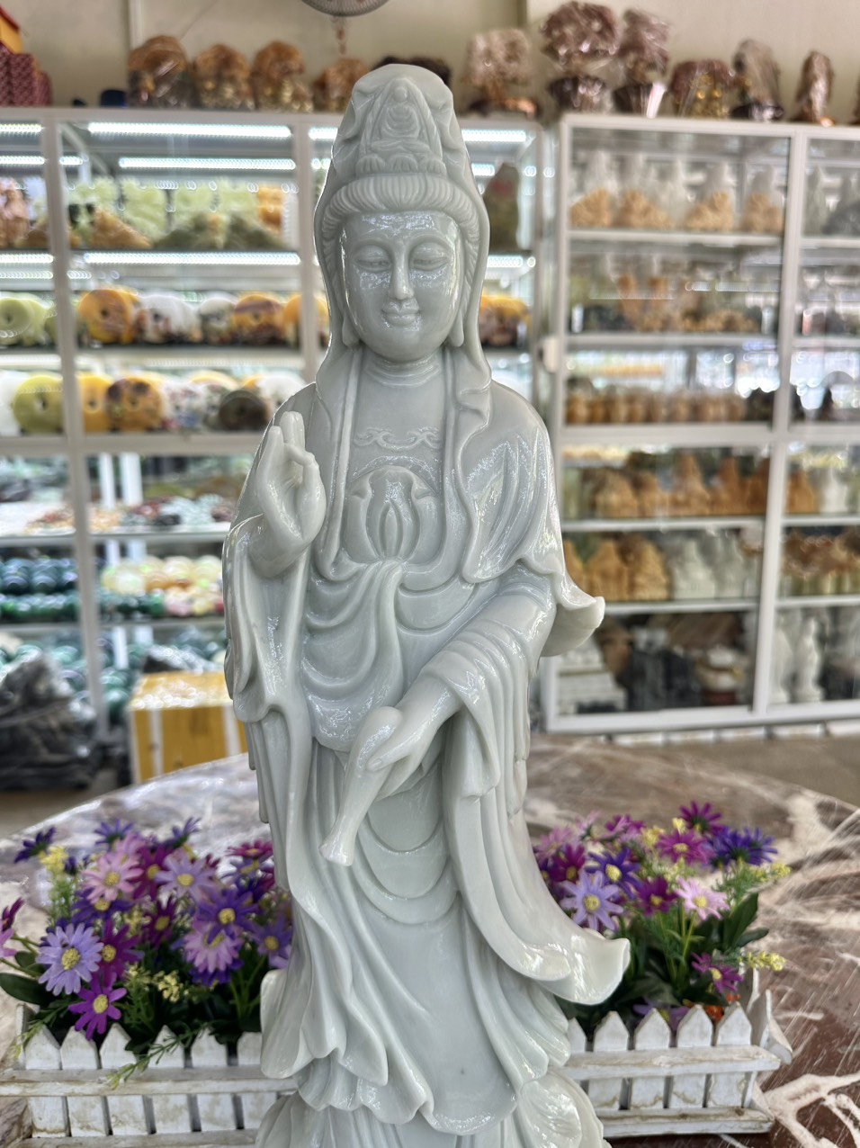 Tượng Phật Bà Quan Thế Âm Bồ Tát đứng đài sen đá cẩm thạch trắng xanh - Cao 60 cm