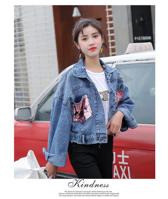 ÁO KHOÁC JEANS PHỐI TÚI ĐÍNH KIM SA