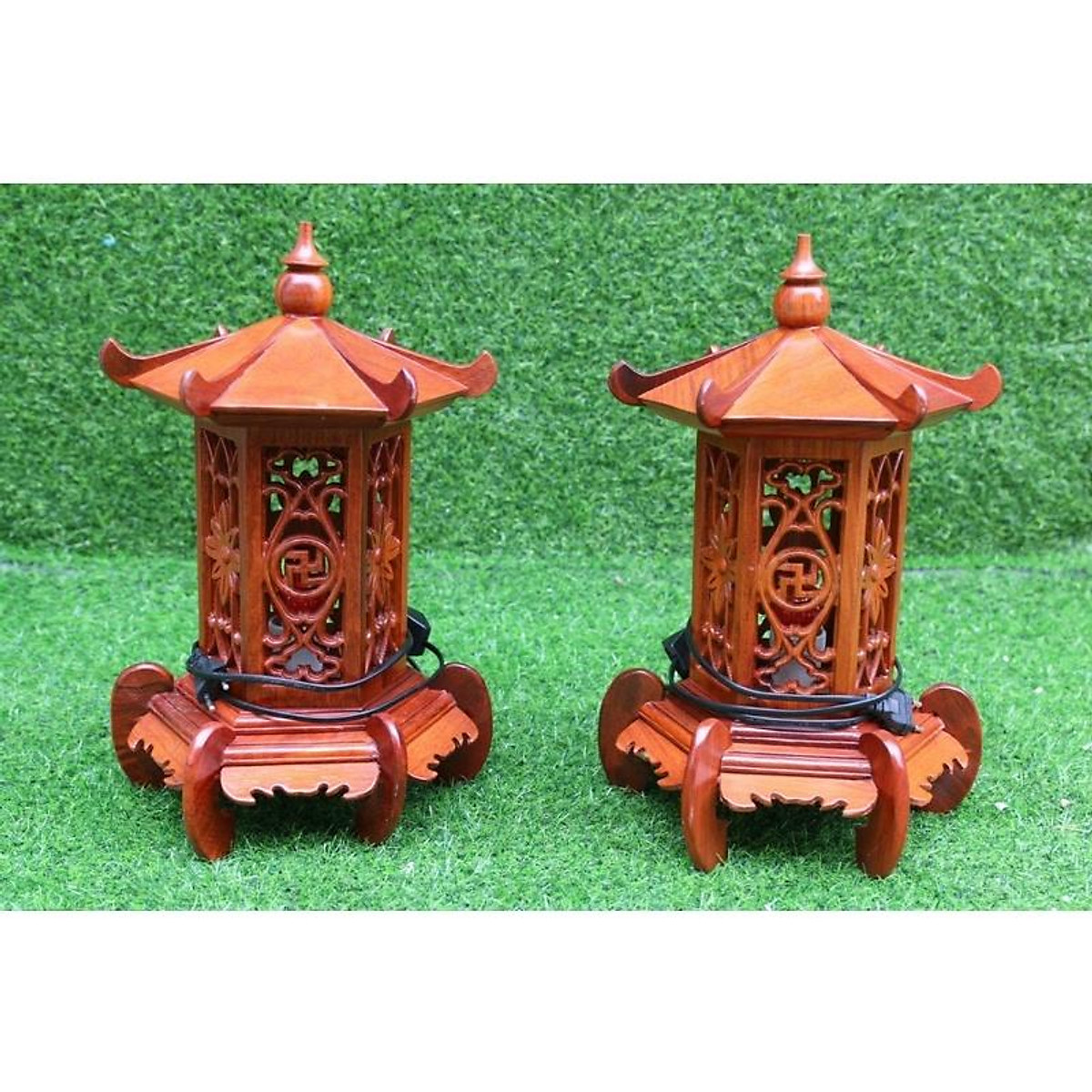 Cặp đèn thờ lục giác gỗ hương cao 41cm