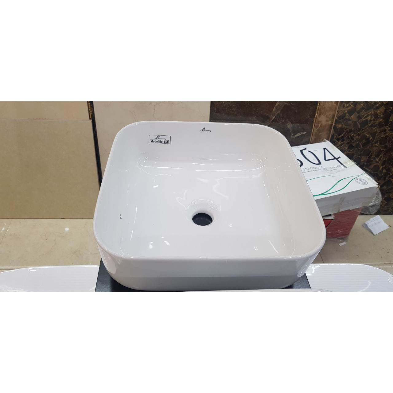 Chậu lavabo đặt bàn Bancoot L58, hàng chính hãng, loại 1 trắng sứ cao cấp