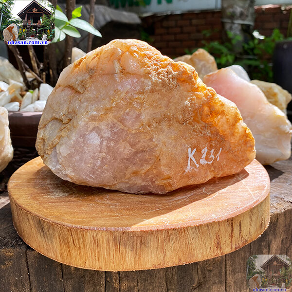 Đá thạch anh hồng thô tự nhiên tuyệt đẹp - 1.9kg