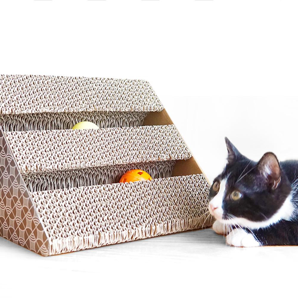 Bảng cào đáp ứng bản năng gãi tự nhiên của mèo, đồng thời khuyến khích hành vi gãi, có thêm 2 quả bóng