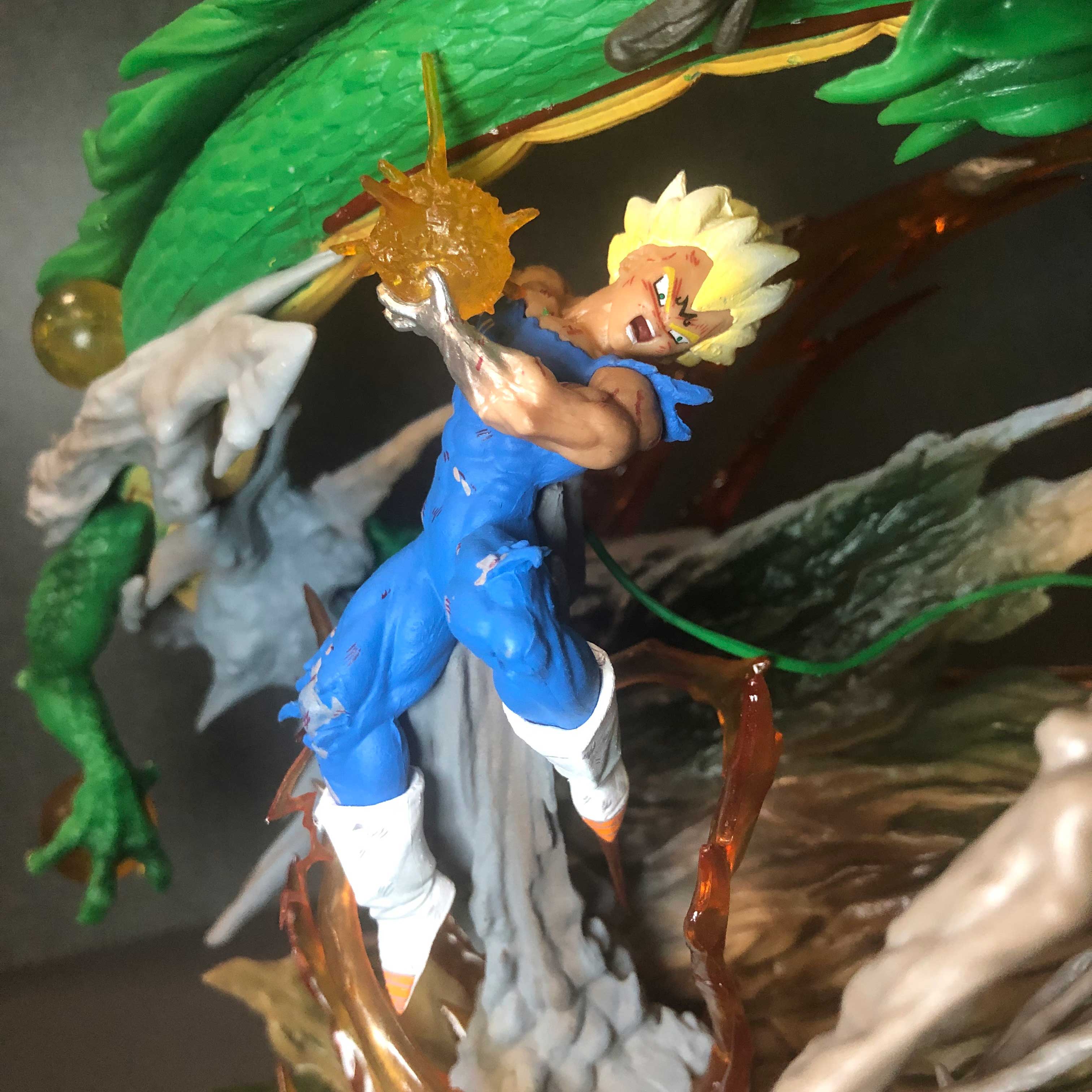 Mô hình Vegeta vs Goku 25 cm có LED (USB) - Dragon Ball