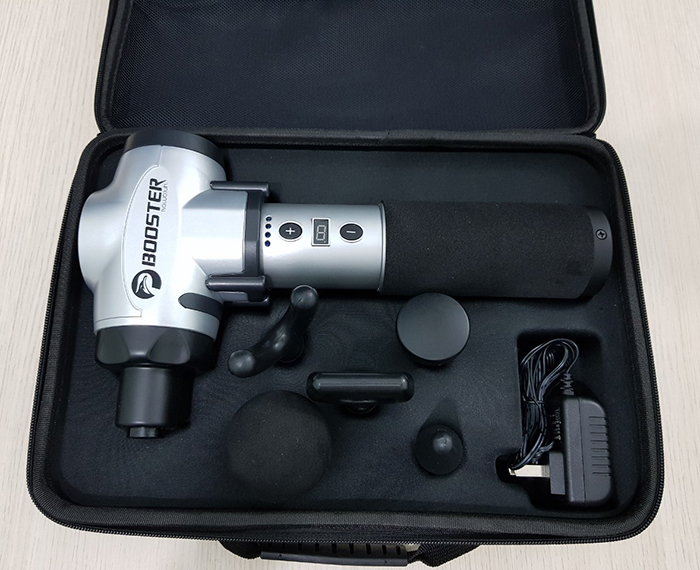 Máy (súng) massage cầm tay 9 tốc độ trị đau nhức giãn cơ Fascial Gun BOOSTER E - 135W, 6 đầu