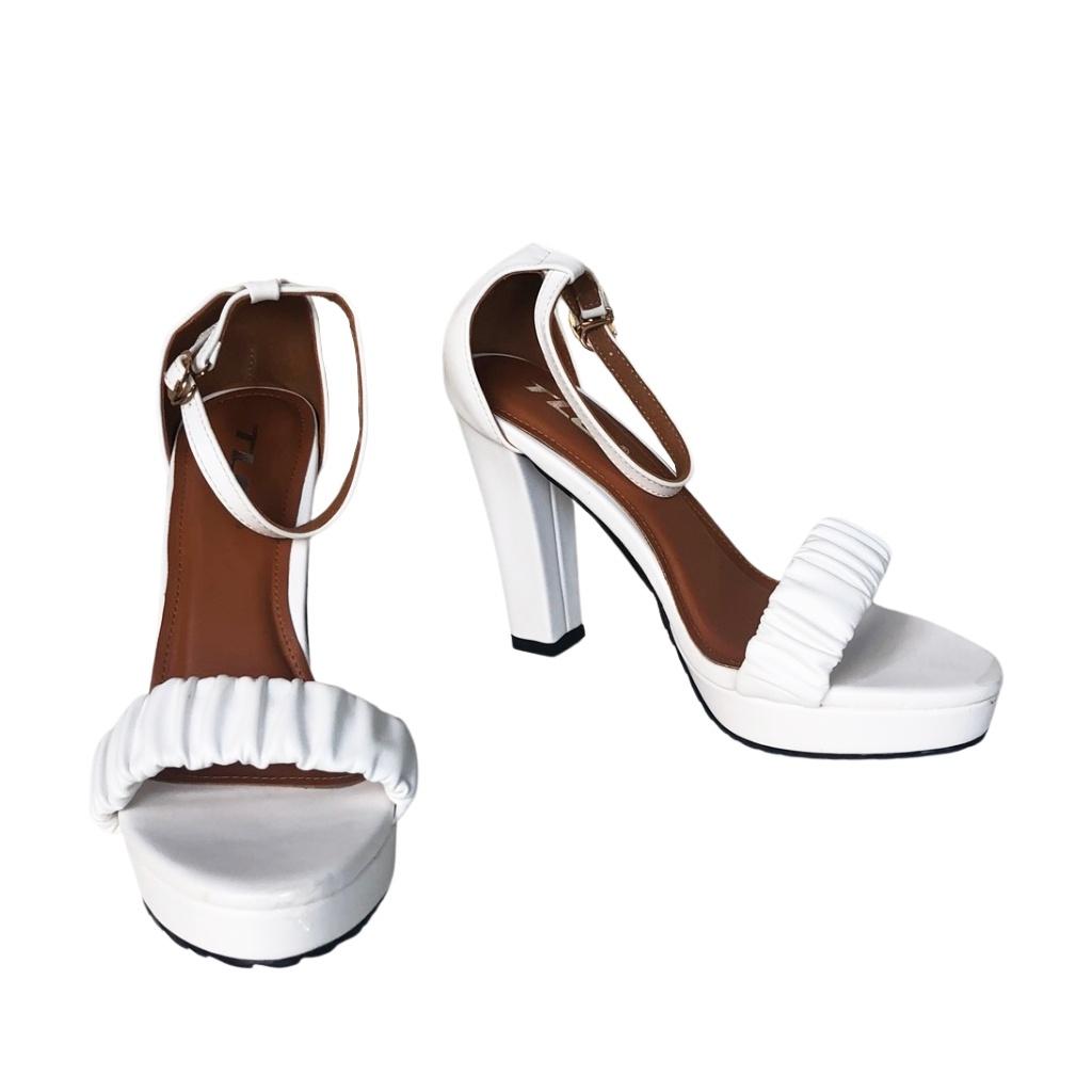 Sandal nữ quai nhún siêu hot 2021 dành cho bạn 21819