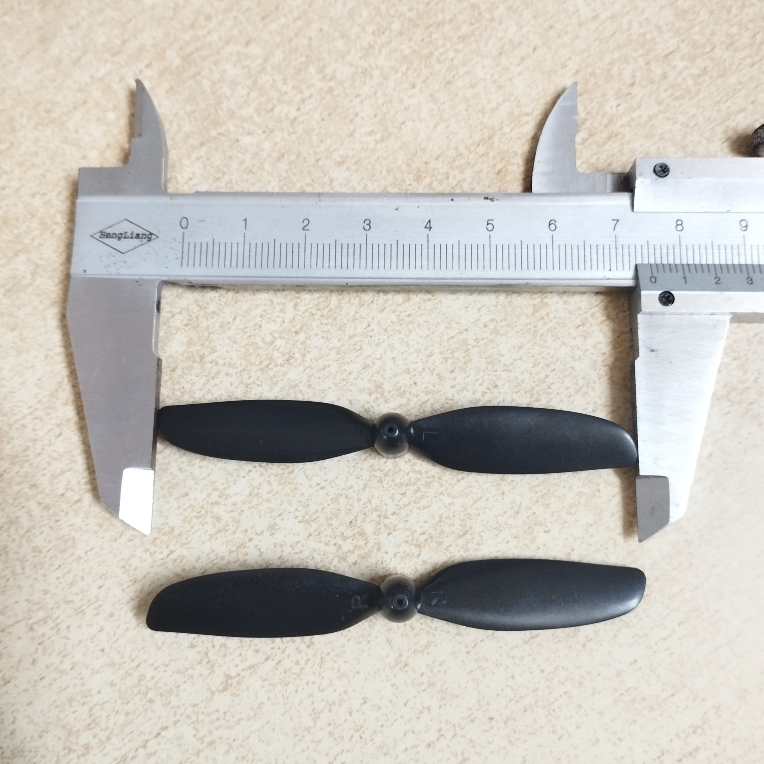 Cặp cánh thuận nghịch đường kính 75mm màu đen