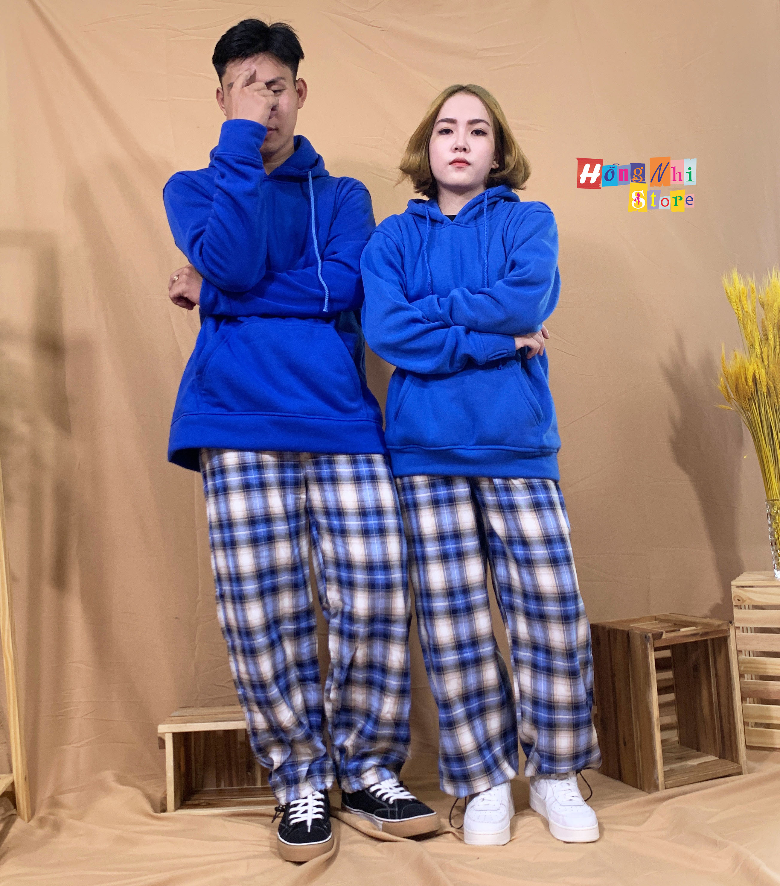 Áo Hoodie Trơn Màu Xanh Dương Cao Cấp Dáng Rộng Unisex Nam Nữ Mặc Được - MM