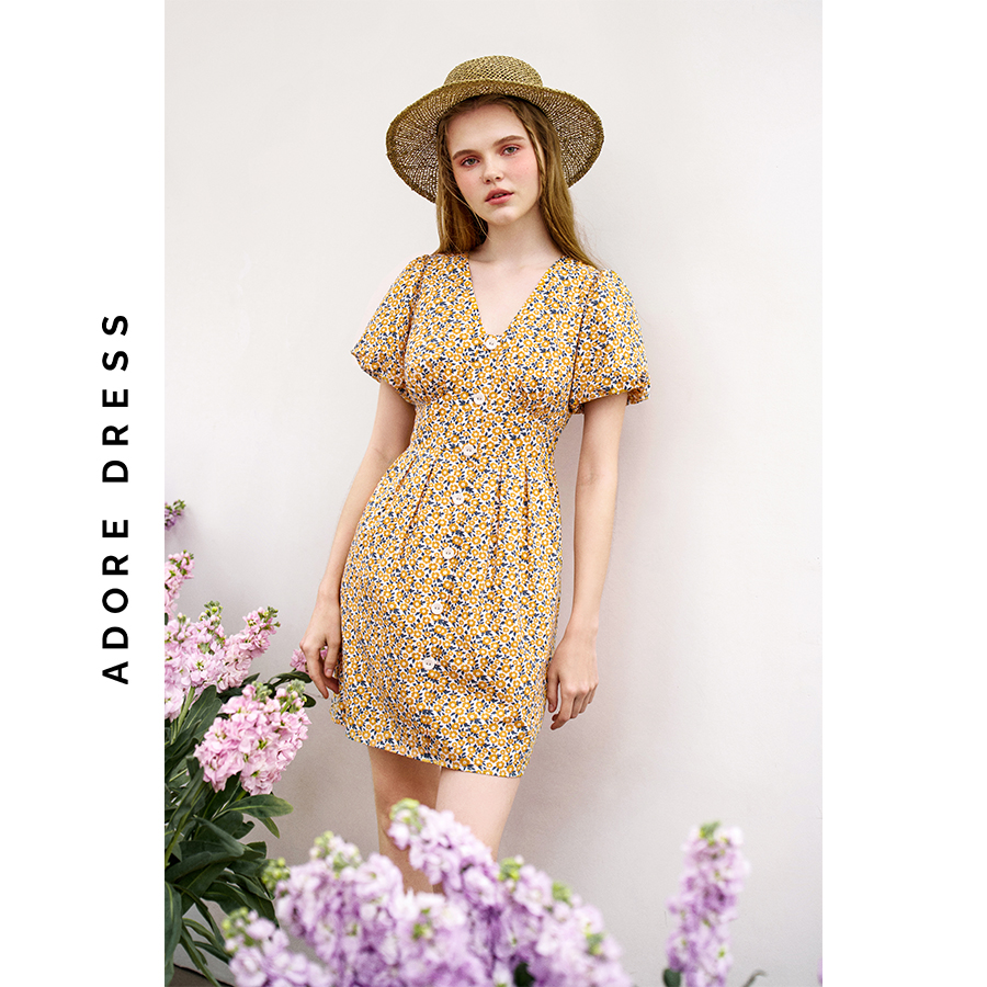 Đầm mini dress thô in họa tiết hoa nhí vàng nền be 3ASDR1143 ADORE DRESS