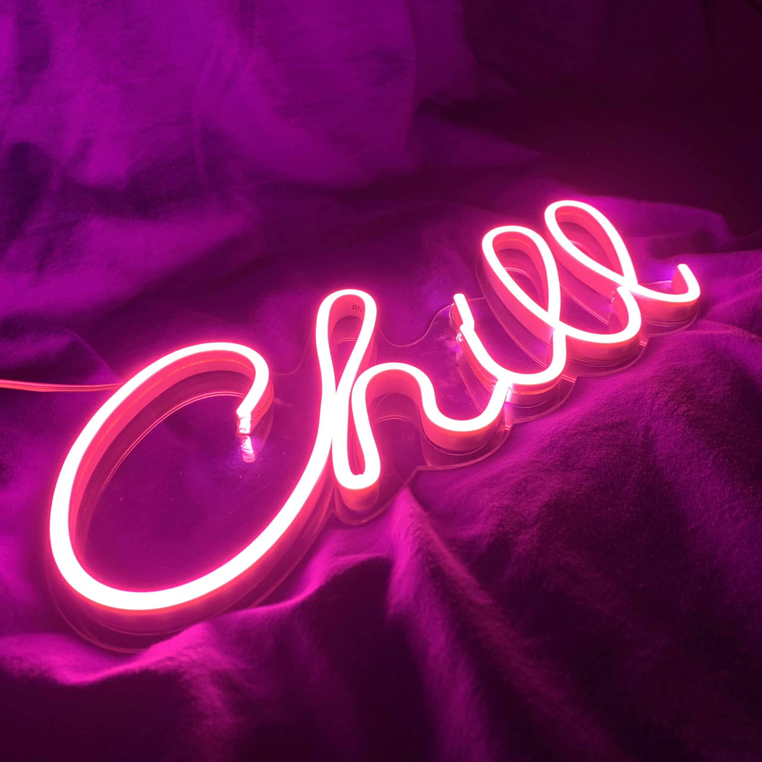 Neon chill, led neon chữ CHILL hồng, Decor phòng ngủ siêu đẹp