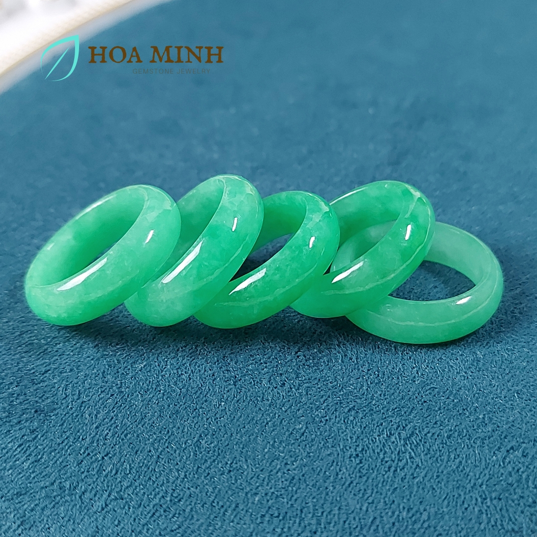Nhẫn Cẩm Thạch xanh lá size 9 đường kính 19mm dày nhẫn 6.8 li không kén mệnh